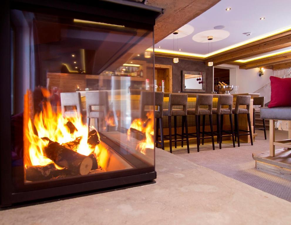 Hotel Bergkristall (Adults Only) オーバーアウ エクステリア 写真