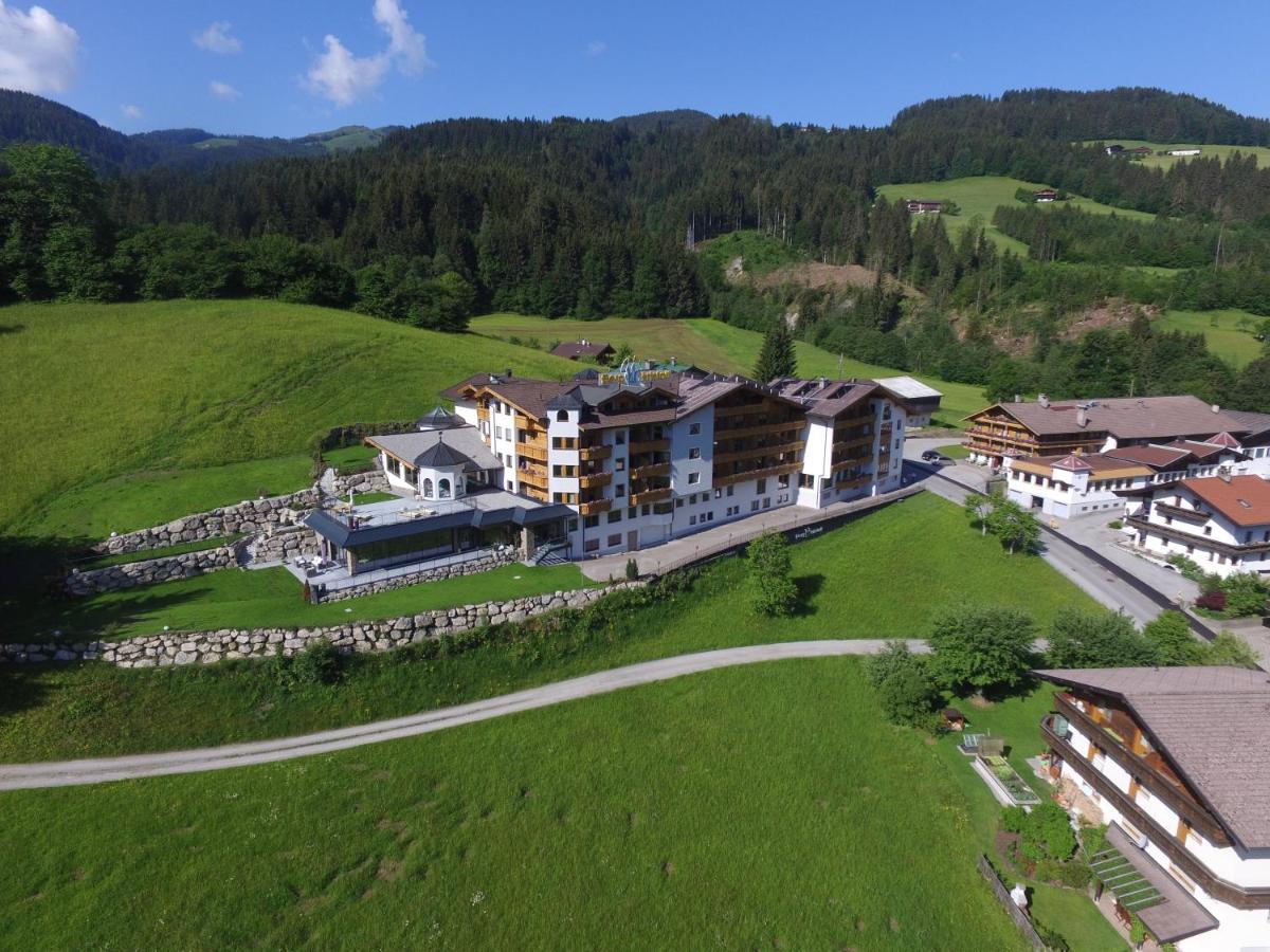Hotel Bergkristall (Adults Only) オーバーアウ エクステリア 写真